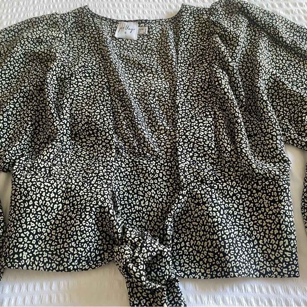 Princess Polly plunge neck tie front blouse (New mood top) size 2 - Picture 8 of 10